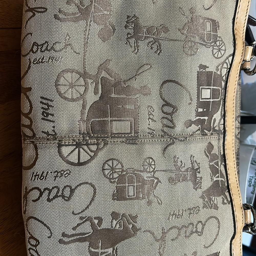 Coach Horse and Carriage Logo Bag - Picture 15 of 15